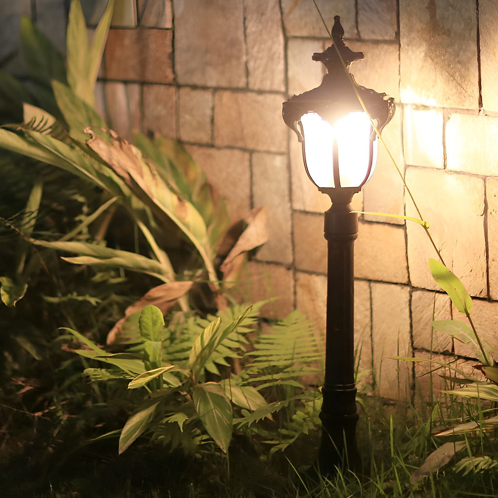 Traditional European-Style LED Outdoor Pathway Lamp Post - Durable & Waterproof