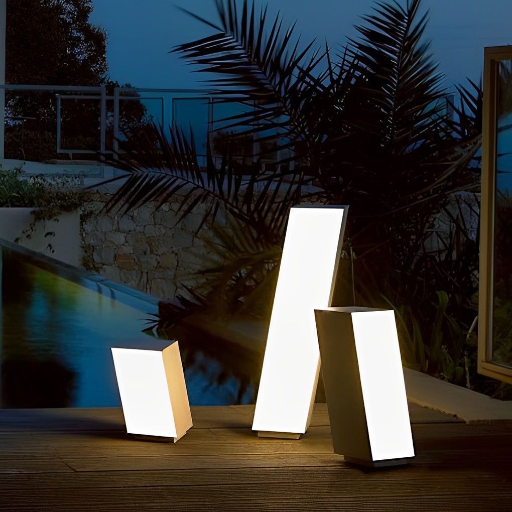 Artistic Cuboid Inclined LED Outdoor Lawn Lamp