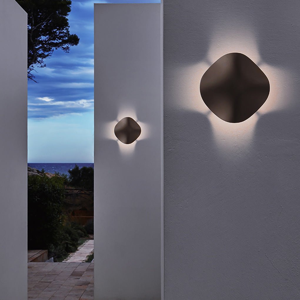 Multi-Functional Layered Design Outdoor Lights Waterproof LED Landscape Lighting