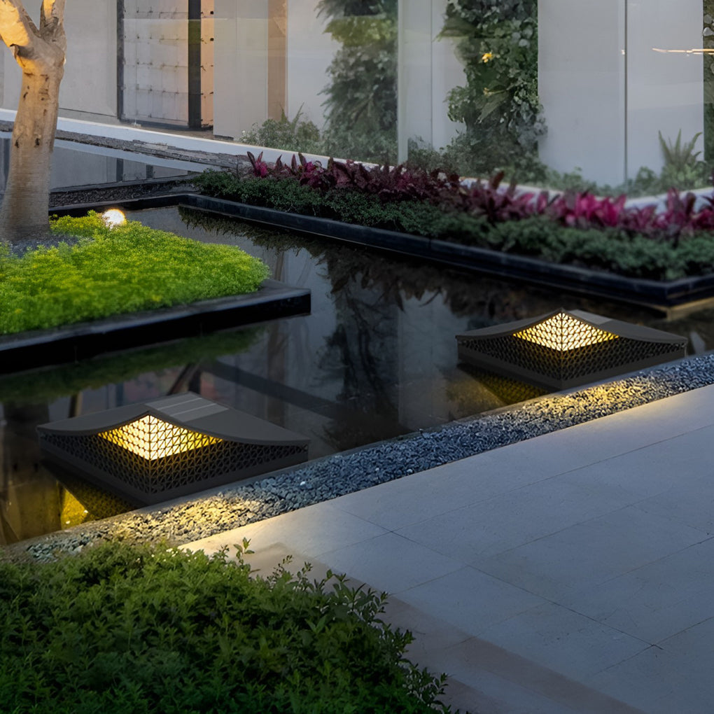 Curved Landscape Light Industrial Grid-Design Landscape Light