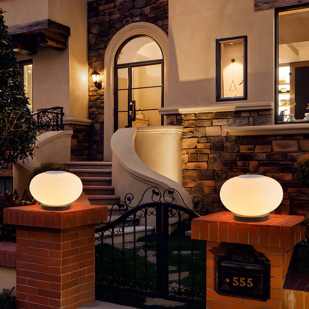 Elegant Solar Powered Post Light LED Spiral Design Lamp with 3 Color Temperatures and IP65 Waterproof