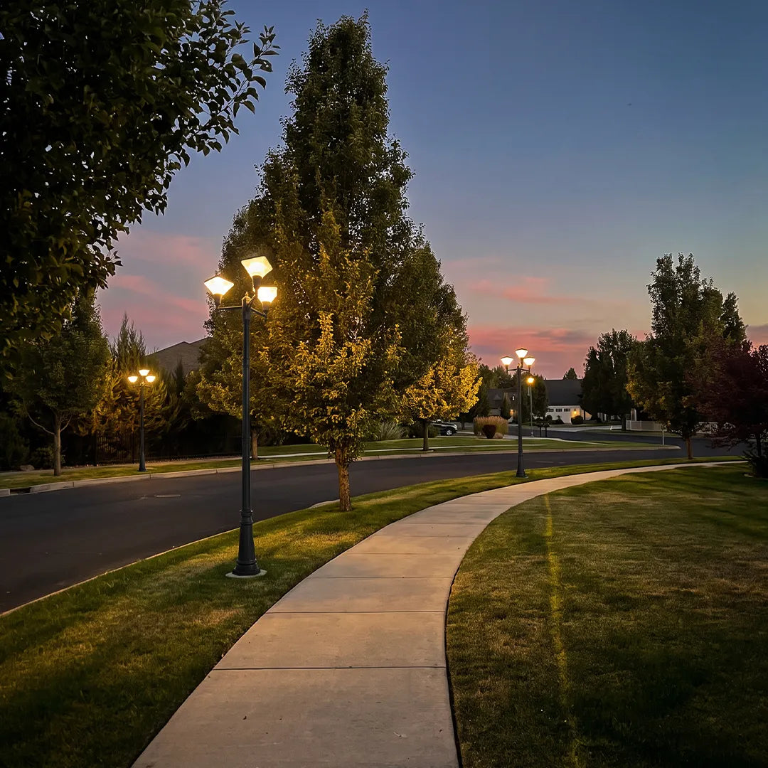 Landscape Light Post Modern Multi-head Outdoor Garden Lamp Post