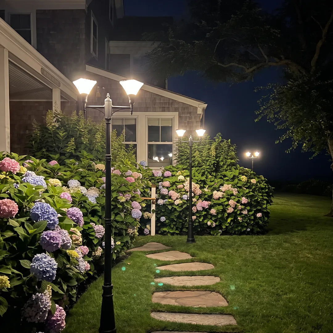 Landscape Light Post Modern Multi-head Outdoor Garden Lamp Post