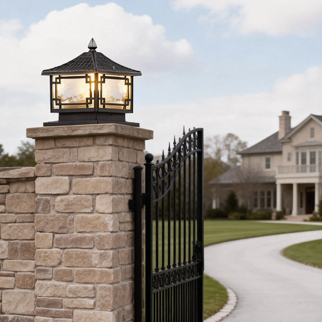 Outdoor Garden Pillar Lights Waterproof European Solar Fence Lamp