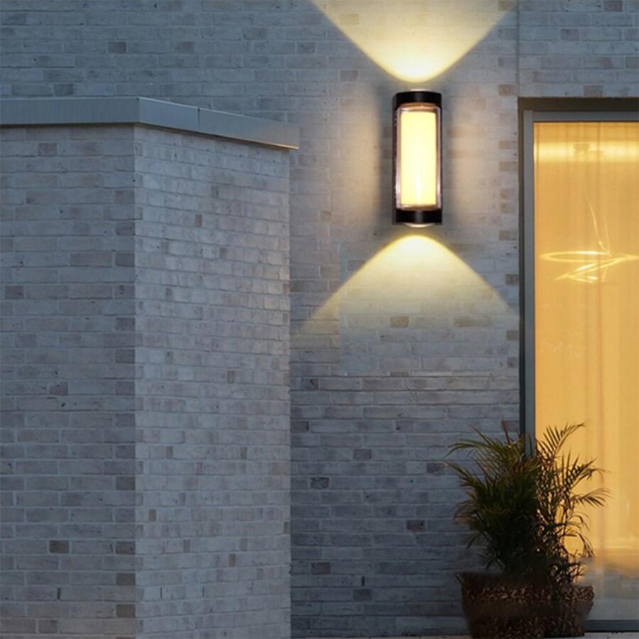 Sleek Dual-Directional Outdoor Wall Light with Modern Arc & Rectangular Designs
