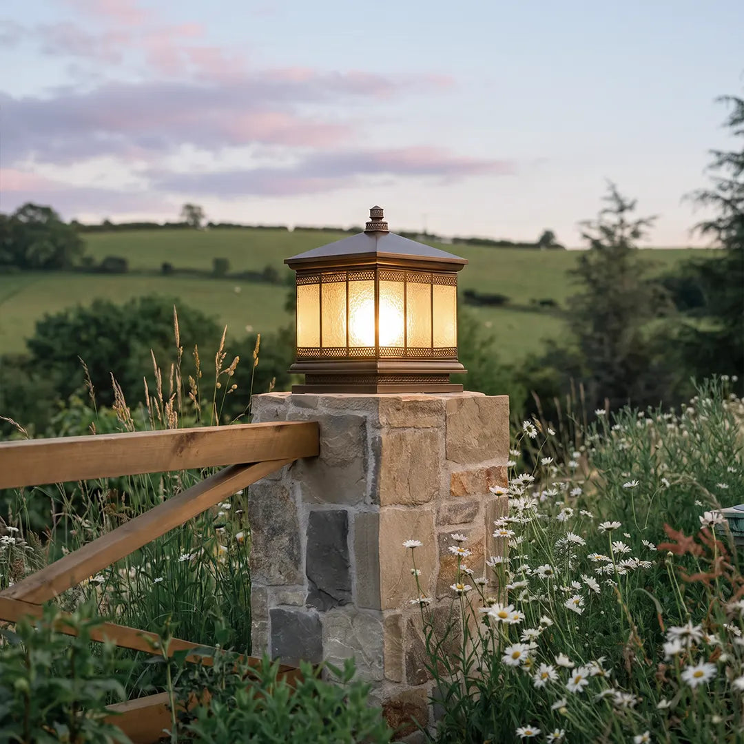 Waterproof Outdoor Gate Pillar Lights Retro Copper Solar Fence Lamp