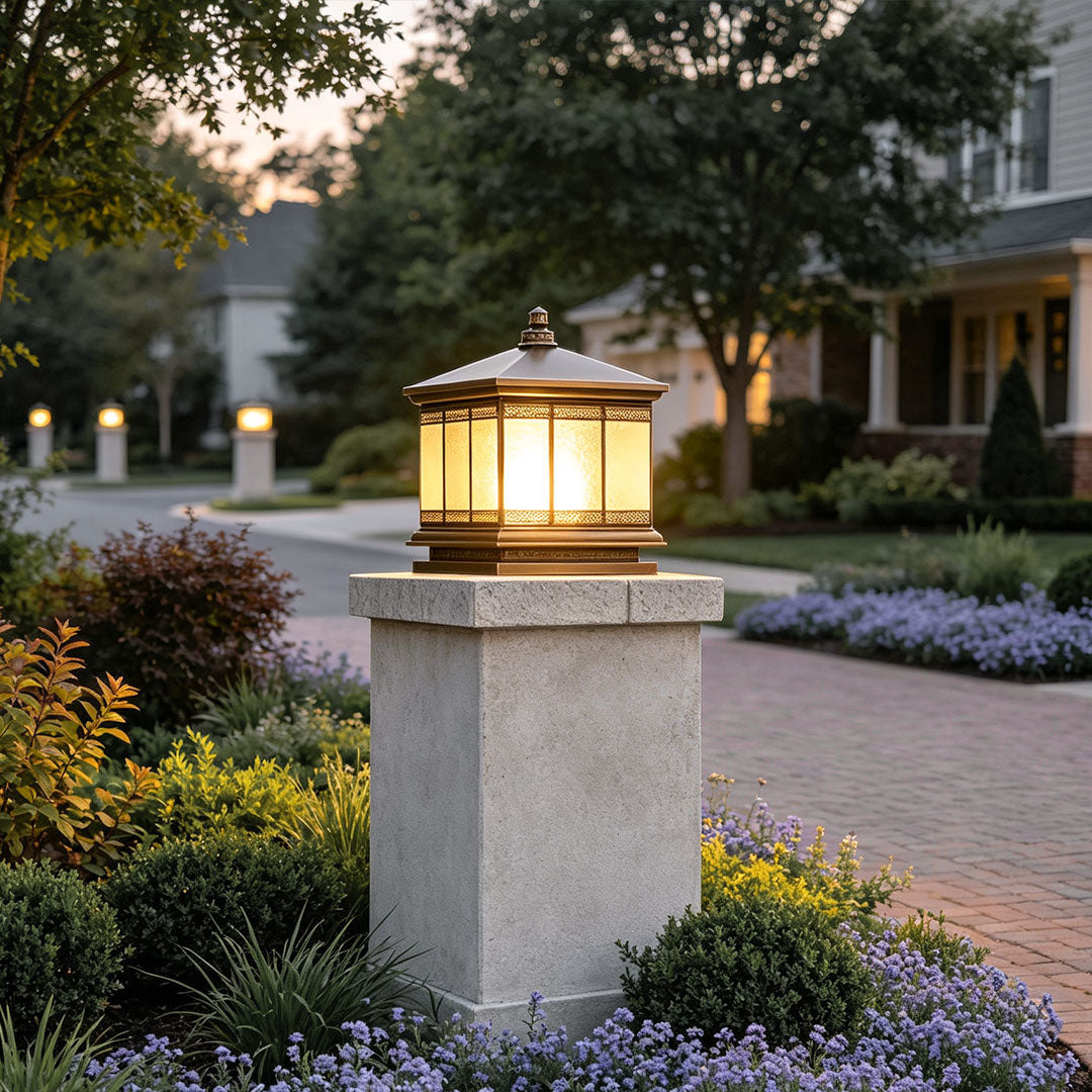 Waterproof Outdoor Gate Pillar Lights Retro Copper Solar Fence Lamp